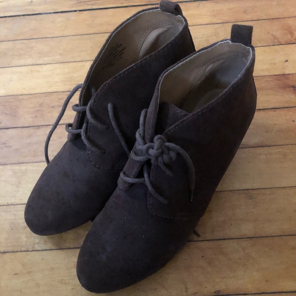 6.5 Nine West Joanis, Dark Brown Wedge Booties